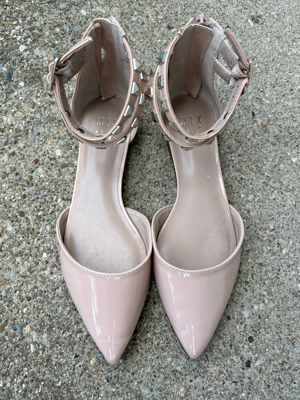 Mix No. 6 Nude Patent Leather Pointed-Toe Studded Ankle-Strap Flats Size 6